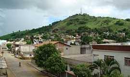 Itaperuna - Itaperuna-RJ-Vista parcial da cidade e o Morro do Cristo-Foto:matheus marra