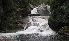 Itatiaia - Itatiaia-RJ-Cachoeira Itaporani no Parque Nacional-Foto:Thiago Baies