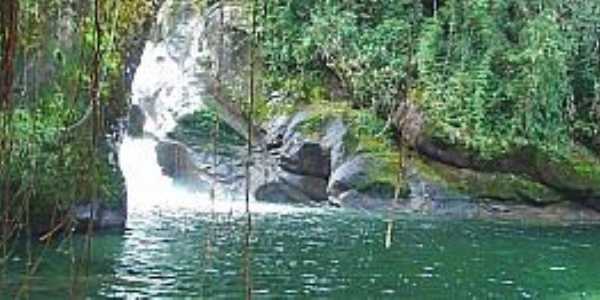 Itatiaia-RJ-Cachoeira Maromba no Parque Nacional-Foto:Thiago Baies