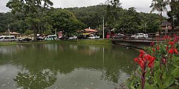 Lumiar-RJ-Lago no centro da cidade-Foto:novafriburgo.rj.gov.br 