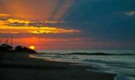 Maca - Amanhecer na Praia de Cavaleiros, Por Nelson Castro