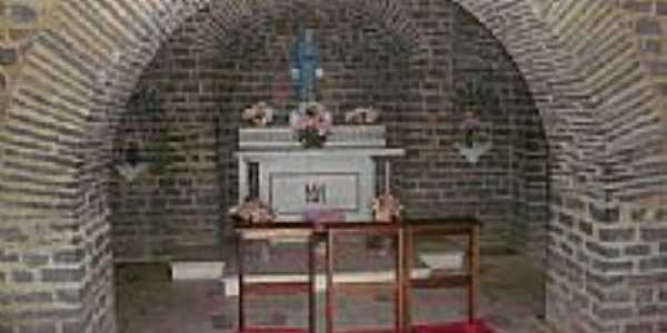 Interior do Santuário das aparições de N.Sra. em Natividade-RJ-Foto:faysca1983