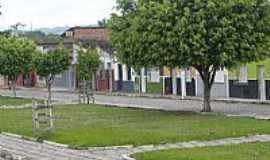 Itajupe - Itajupe-BA-Casario na Avenida Pitangueiras-Foto:tennyson.freitas