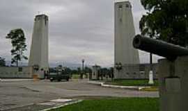 Resende - Porto Monumental - AMAN foto por colympio (Panoramio)