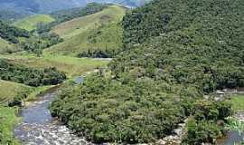 Rio Claro - Rio Claro-RJ-Corredeira na Serra das Canoas-Foto:Paulo Roberto de Carvalho