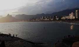 Rio de Janeiro - Rio de Janeiro-RJ-Vista da Praia de Ipanema e Morro Dois Irmos-Foto:Aramos