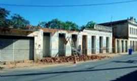 Santo Eduardo - ruinas na praa Nilo Peanha, Por Manoel Alfredo