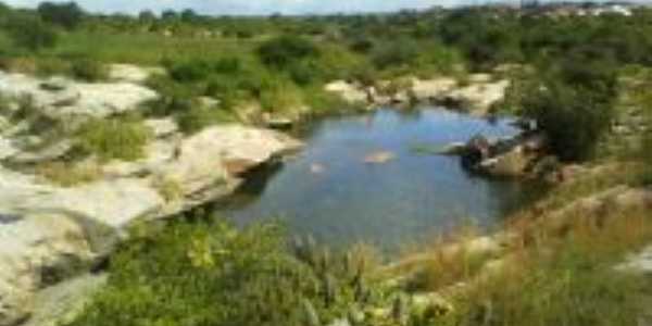 barragem no perodo do inverno, Por Elaine de arajo Gomes