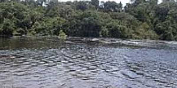 Piscina de corredeira do Rio Preto em Candeias do Jamari-Foto:Joo Henrique Rosa