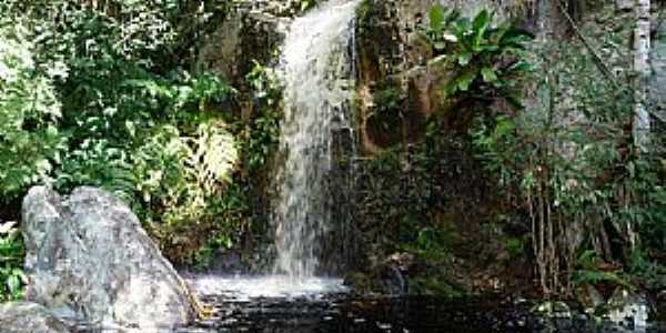 Jacobina-BA-Cachoeira do Povoado Cocho de Dentro-Foto:Jarryer JP