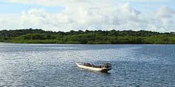 Jacuruna-BA-Barco de pesca no Rio Jaguaripe-Foto:David Fadul 