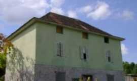 Arco Verde - casa de pedra 160 anos, Por RODRIGO MERSONI