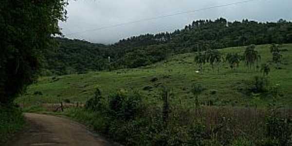 Imagens do distrito de Barreiro, municpio de Itati/RS