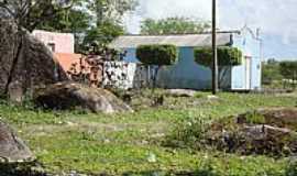 Dois Riachos - Dois Riachos-AL-Igreja junto  Pedra de Padre Ccero-Foto:Luiz Svio de Almeida.