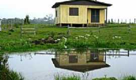 Cambar do Sul - A casa e o lago em Cambar do Sul-RS-Foto:Andr Bonacin