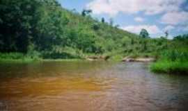 Jucuruu - poo cachoeira da fazenda Iranalia, Por Mirian costa de souza