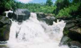 Jucuruu - poo cachoeira da fazenda Iranalia, Por Mirian costa de souza