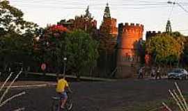 Crissiumal - Castelo em estilo Medieval em Crissiumal-Foto:abase.