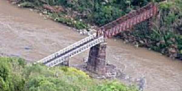 Criva-RS-Ponte do Korff sobre o Rio das Antas-Foto:Roque Oliveira