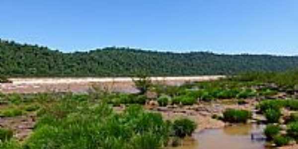 Derrubadas-RS-Vista da extenso do Salto do Yacum no Rio Uruguai-Foto:Ubirajara Buddin Cruz