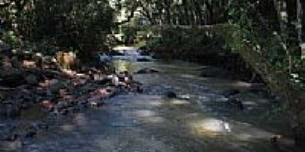 Cachoeira do Bressan-por sfalena