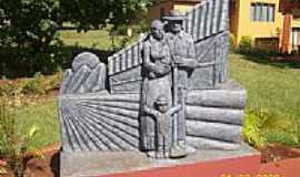 Dona Otlia - Monumento em homenagem  Roque Gonzales em Dona Otlia-Foto:jberwaldt
