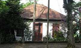 Feliz - Feliz-RS-Casa Colonial com telhado de zinco-Foto:Rene Hass