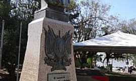 Guaba - Guaba-RS-Monumento  Jos Gomes-Foto:Paulo Yuji Takarada