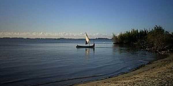 Ilha dos Marinheiros-RS-Margem da Lagoa dos Patos na Ilha-Foto:Ubirajara Cruz