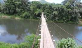 Itati - ponte pensil sobre o rio Trs Forquilhas., Por Marssis