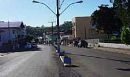 Jacutinga - Avenida da cidade-Foto:Carlos Michelim