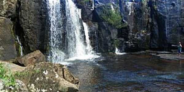 Cascata Princesa dos Campos 