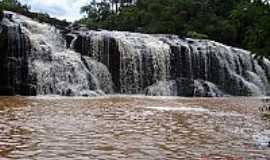 Lagoa Vermelha - Cascata do Rio Inhandava