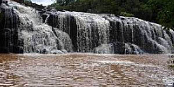 Cascata do Rio Inhandava