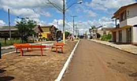 Maximiliano de Almeida - Rua central-Auri Brando