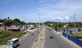 Lauro de Freitas - Rodovia e a cidade de Lauro de Freitas-BA-Foto:cerrado