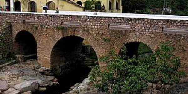 Lenis-BA-Ponte sobre o Rio Lenis-Foto:oannis Mihail Moudatsos