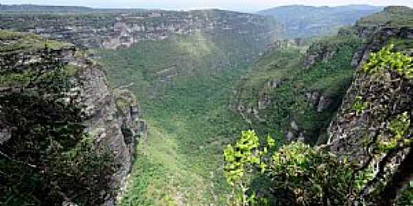 Lenis-BA-Vale da Cachoeira da Fumaa-Foto:jfrezende