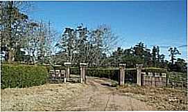Pedras Altas - Entrada do Castelo Assis Brasil
