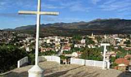 Macabas - Cruzeiro da Capela do Senhor do Bonfim em Macabas-BA-Foto:Helivelto Lima