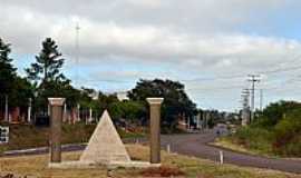 Quara - Quara-RS-Monumento Maonco no Trevo de acesso-Foto:Leirbag