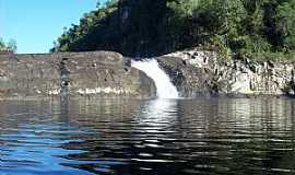 Quevedos - Salto Rio Toropi