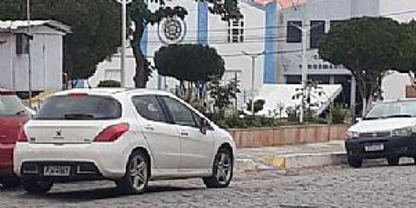 Igreja Matriz na Praa JJ Seabra, Por niclea