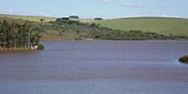 Cabana na beira da Barragem em Ronda Alta-RS-Foto:eltonstrada