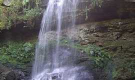 Santa Maria do Herval - Santa Maria do Herval-RS-Cachoeira dos Bugres-Foto:Heron Flores