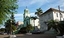 Santana da Boa Vista - Igreja Matriz de Santana em Santana da Boa Vista-RS-Foto:Ubirajara Buddin Cruz