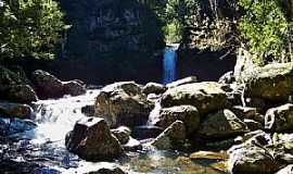 Trs Cachoeiras - Trs Cachoeiras-RS-Poo dos Morcegos-Foto:Roque Oliveira