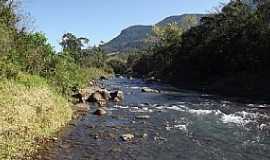 Trs Cachoeiras - Trs Cachoeiras-RS-Rio da Terra-Foto:Ubirajara Cruz