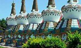 Trs Coroas - Templo Budista-por Jakza