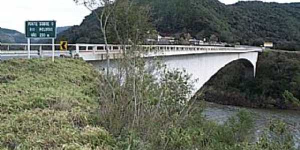 Vacaria-RS-Vista da Ponte sobre o Rio Pelotas-Foto:fotosmunivacaria